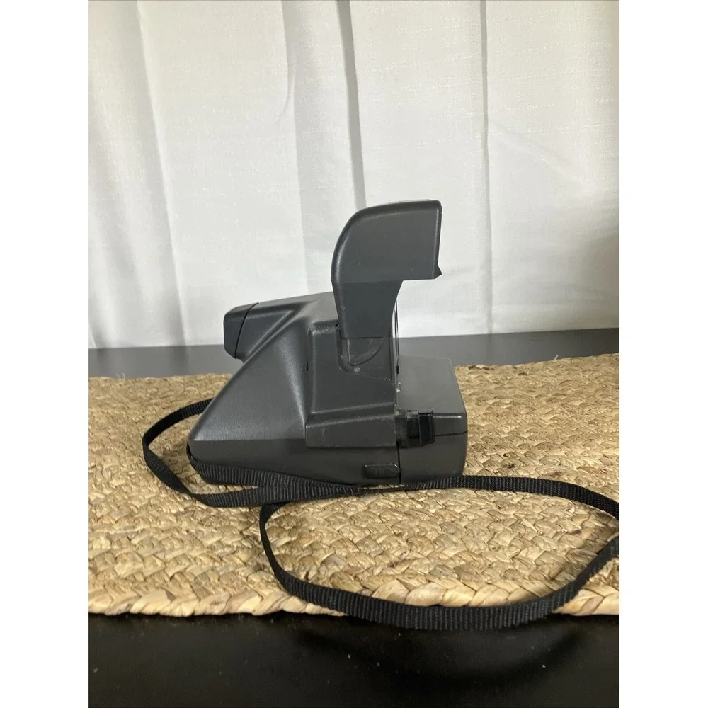 Polaroid 600 OneStep Close Up Instant Film Camera‎